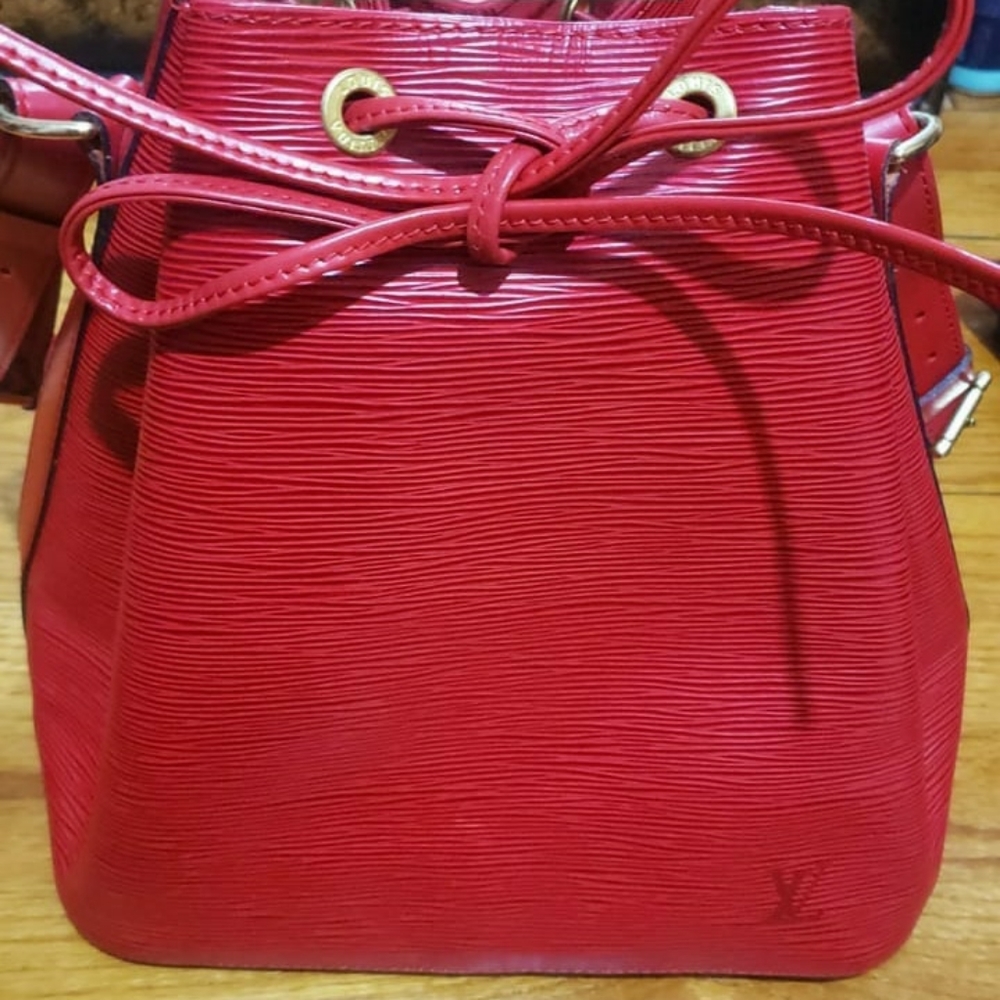 Louis Vuitton Red Petite Noe bucket bag. no marks